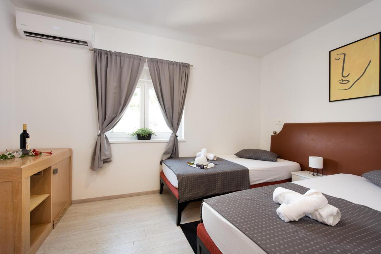 Hotel Potpićan Eksteriør bilde