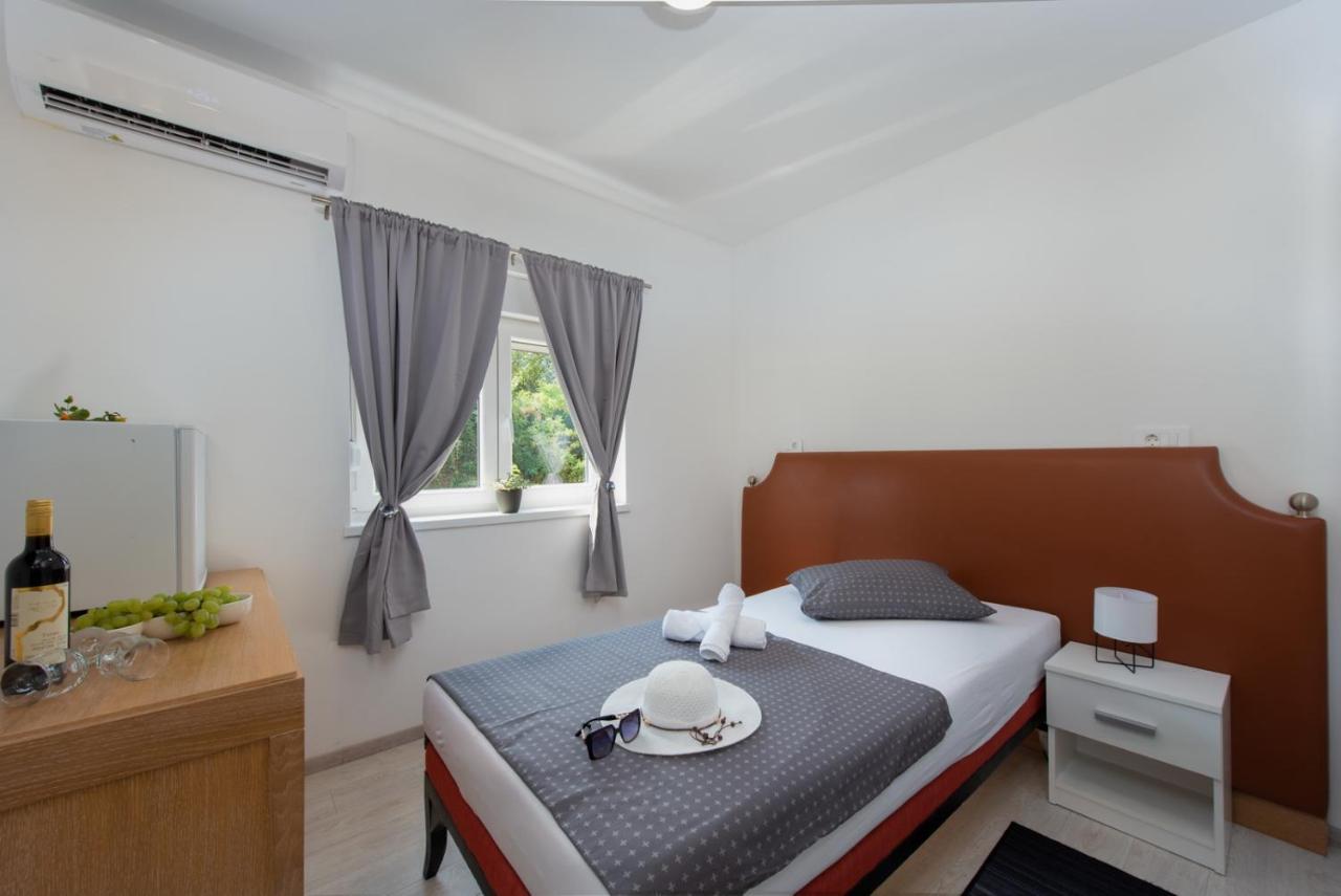 Hotel Potpićan Eksteriør bilde
