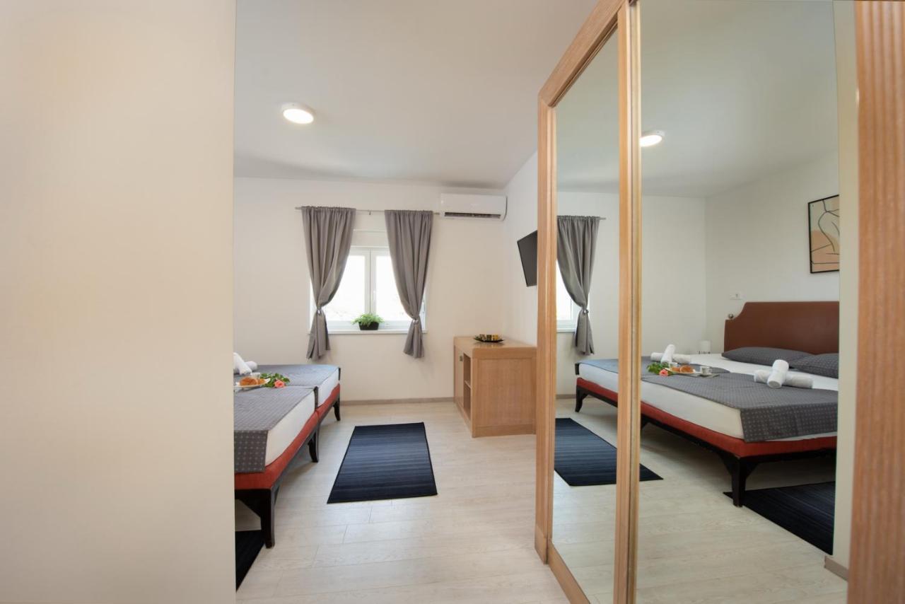 Hotel Potpićan Eksteriør bilde