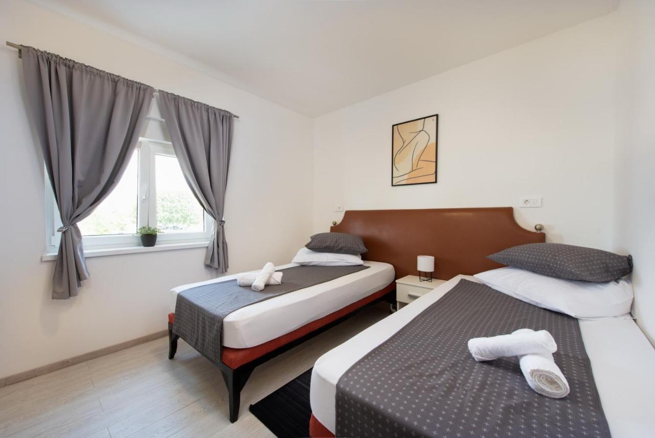 Hotel Potpićan Eksteriør bilde