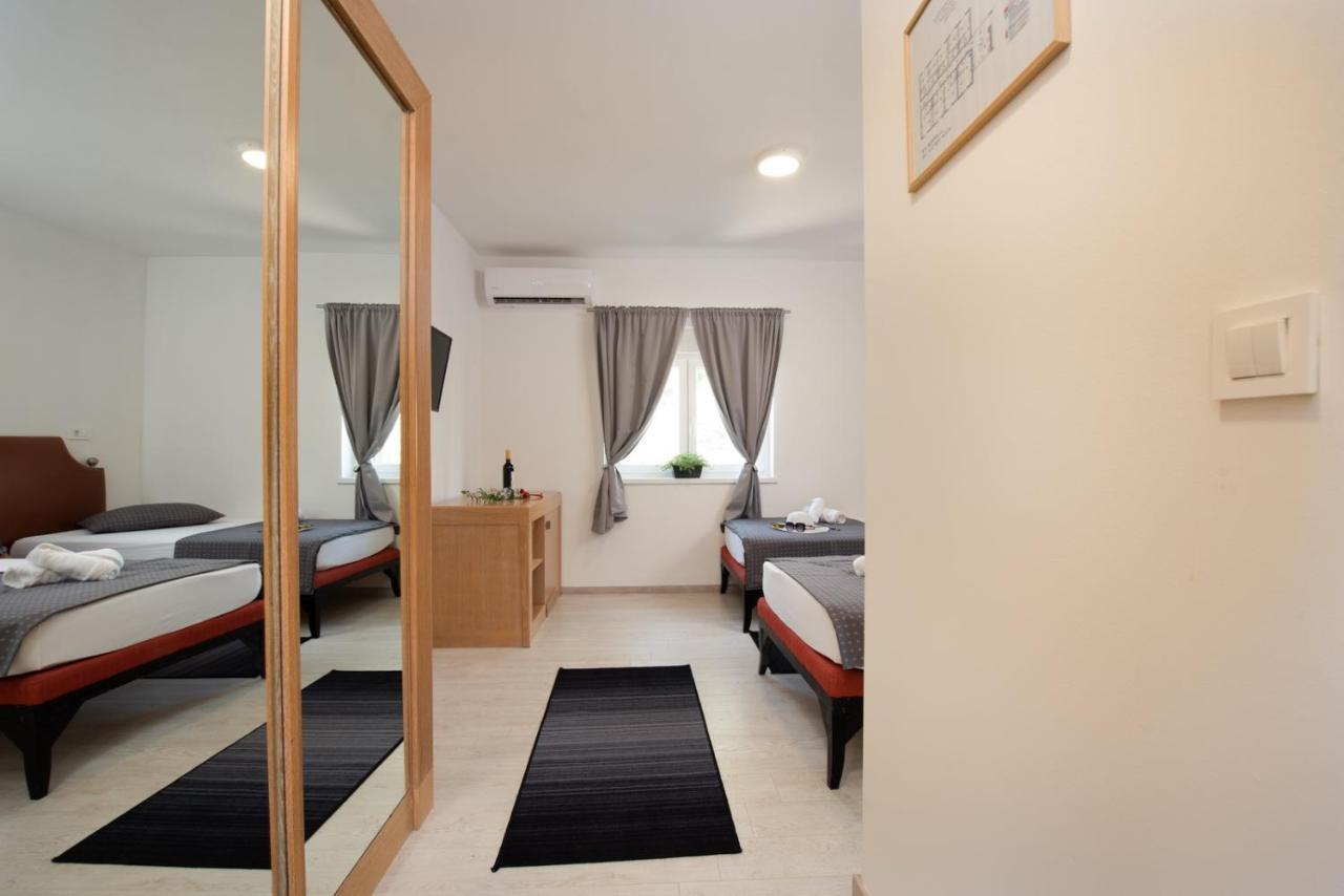 Hotel Potpićan Eksteriør bilde