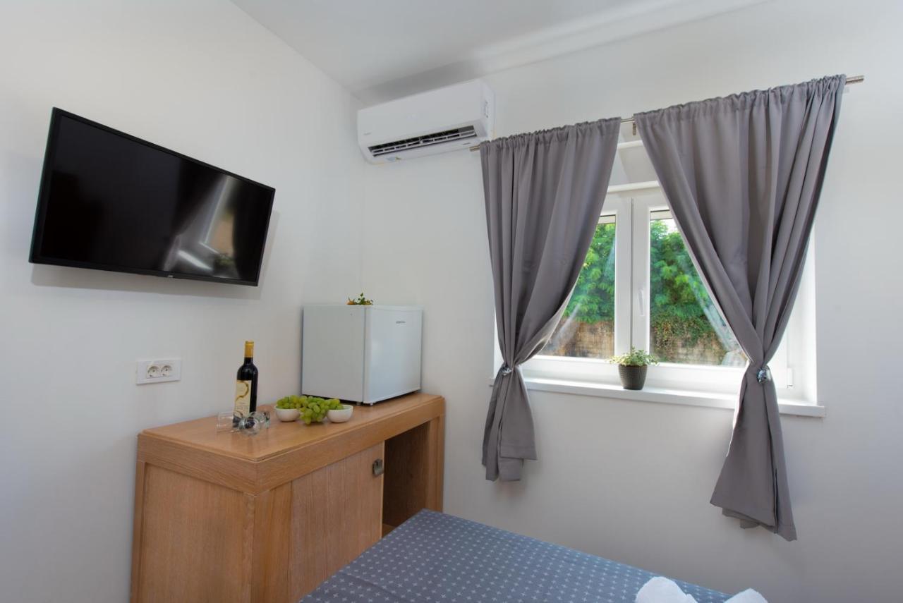 Hotel Potpićan Eksteriør bilde